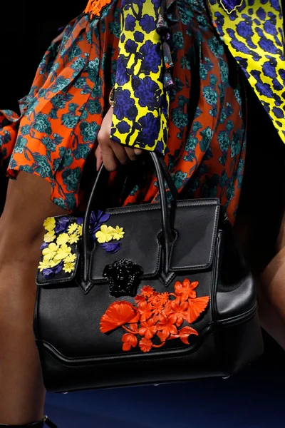 Look 70